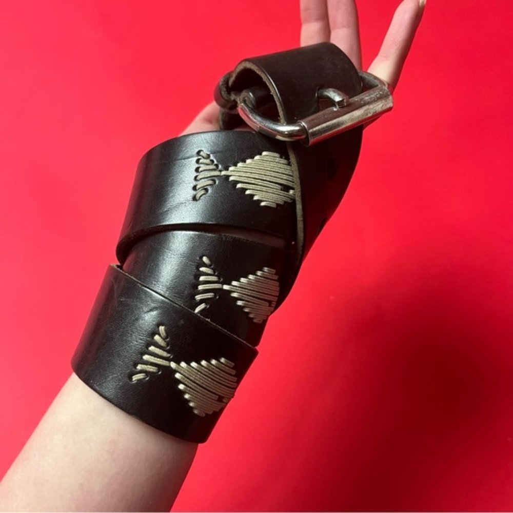Fish Patterned Belt???? - Picture 2 of 5